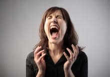 kobieta-krzyczy