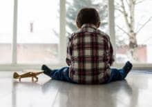 wczesne-objawy-autyzmu