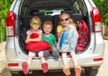 dzieci-w-samochodzie