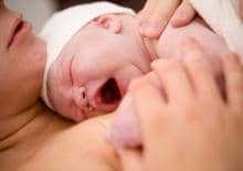 kontakt-skora-do-skory-po-porodzie