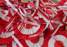 Jak zrobić kokardę narodową z papieru?