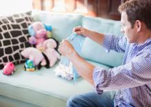 Jak i w czym prać ubranka dla noworodka?