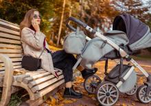 Stylowa mama – jak wybrać modną i funkcjonalną torebkę na co dzień?