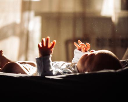 co robić gdy niemowlę budzi się co godzinę